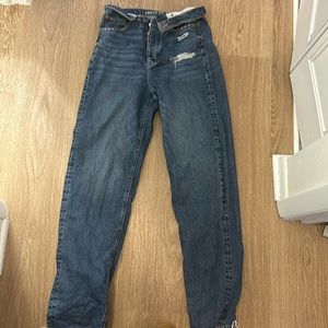 American Eagle Highest Waist Ripped Baggy Straight Jean - Size 6 Long